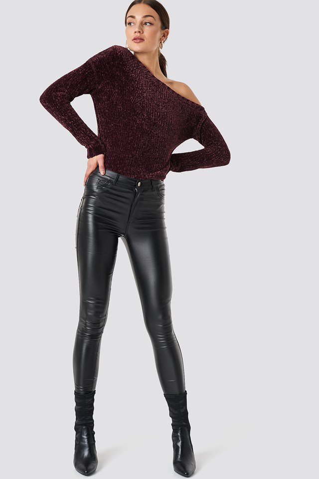 Off Shoulder Tight Knit X Leather Outfit