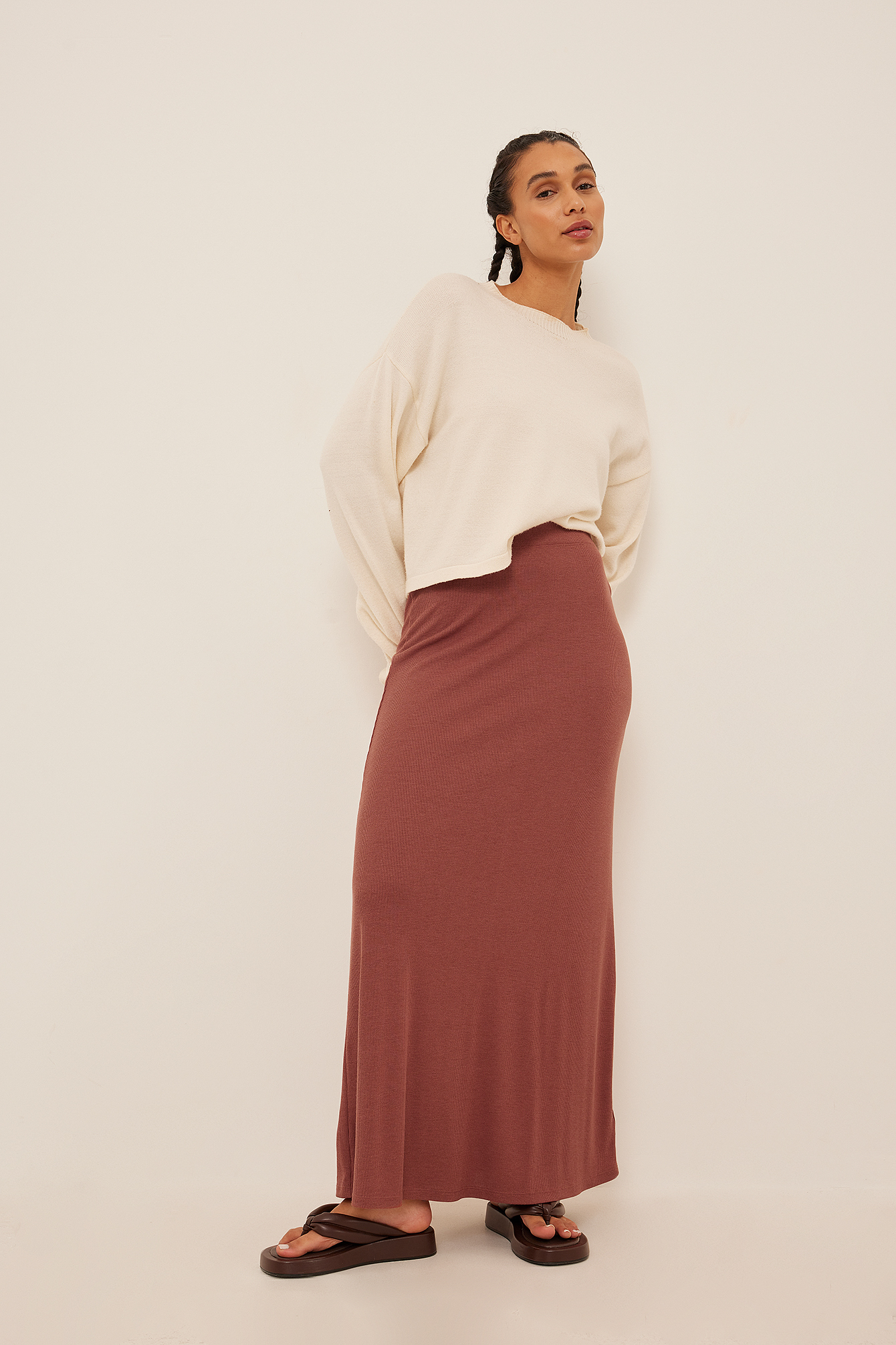 High Waist Ribbed Maxi Skirt Outfit.