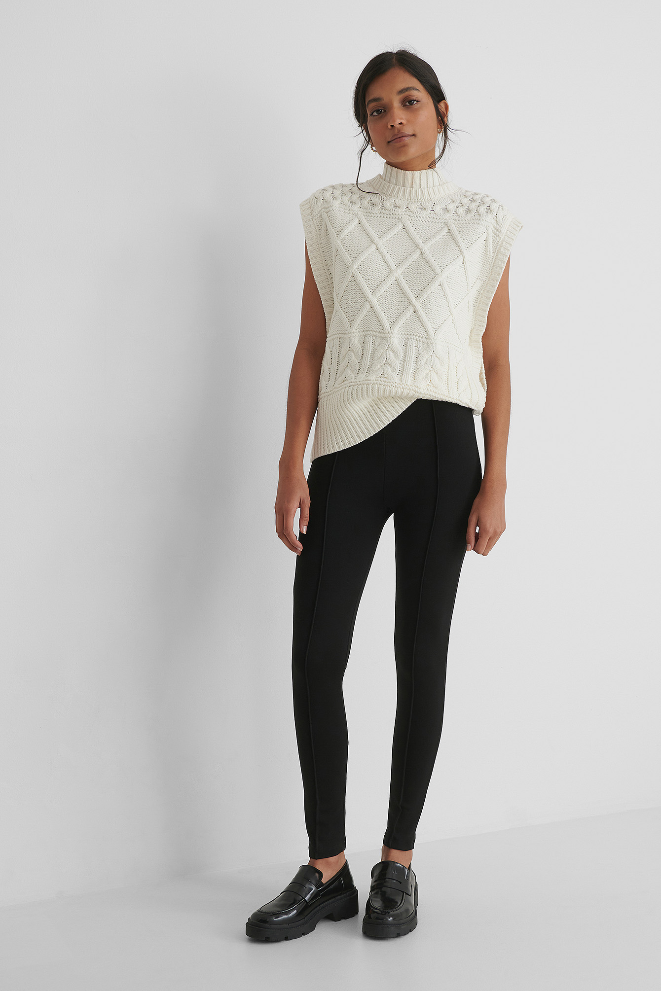 Black Carmen Leggings