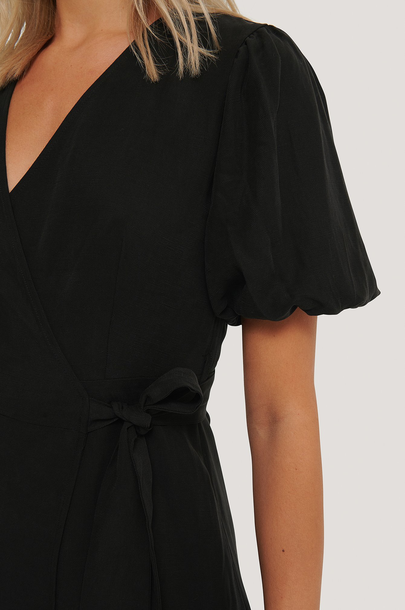 Robe Manches Ballon Noir nakd.fr