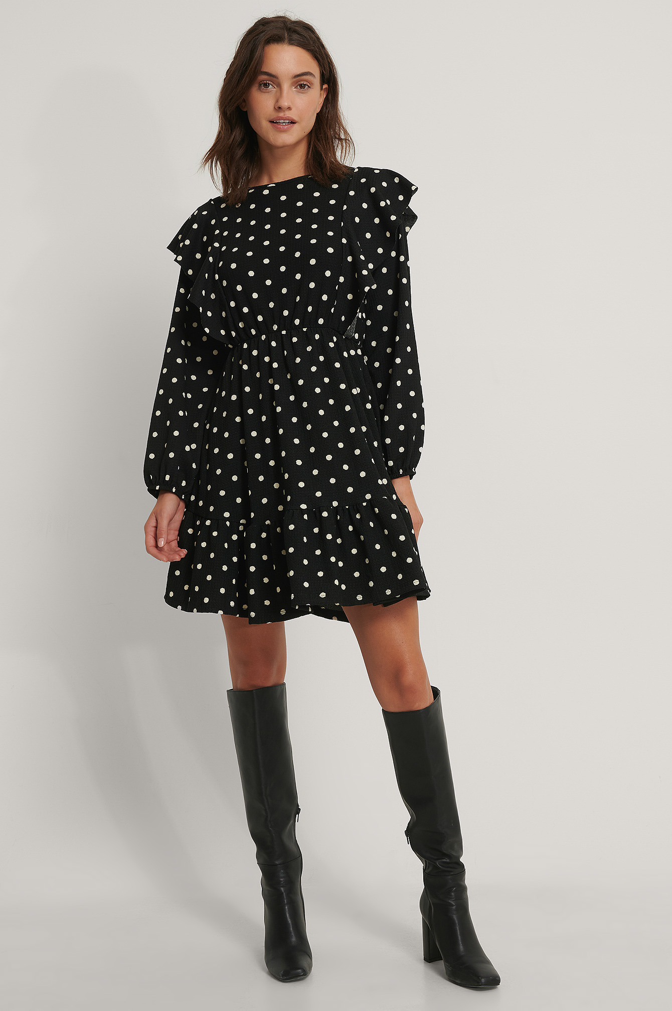 Black Robe Mini À Volants