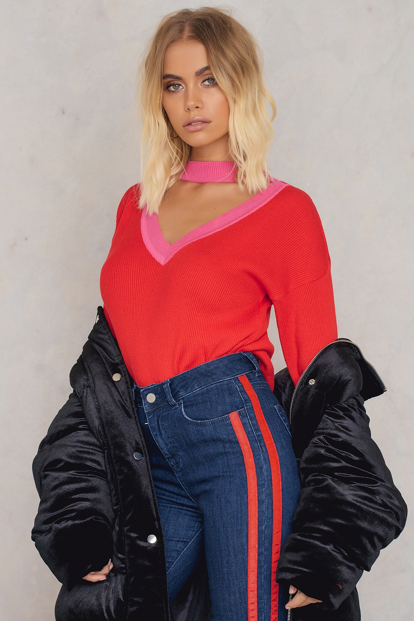 Red V Front Choker Sweater