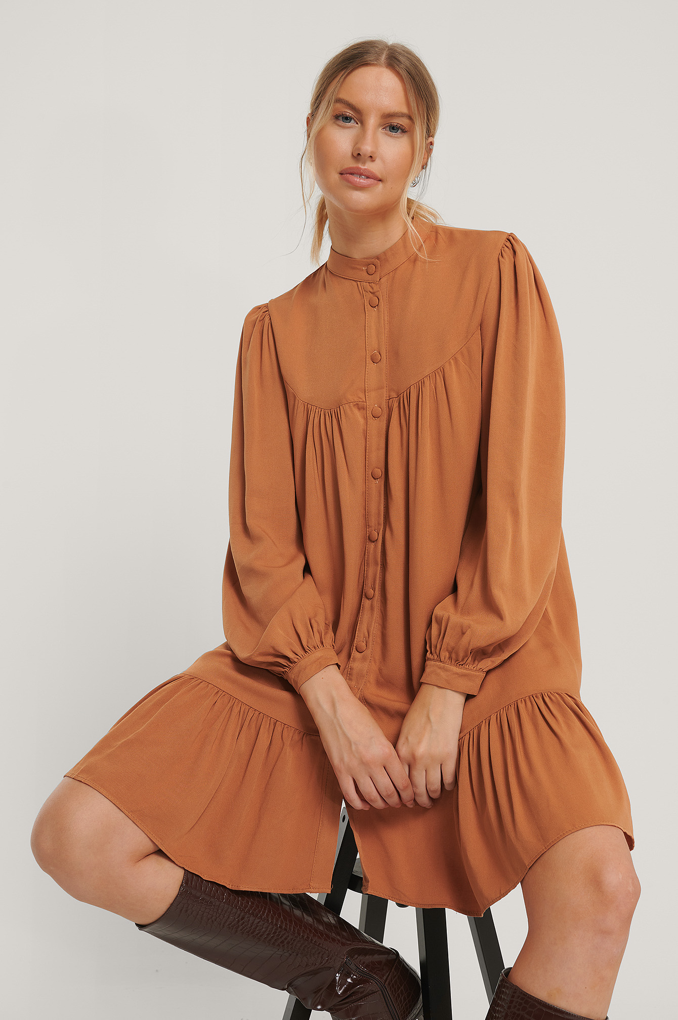 Camel Robe Chemise À Détails