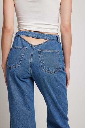 Mid Blue Jean avec découpes à l'arrière
