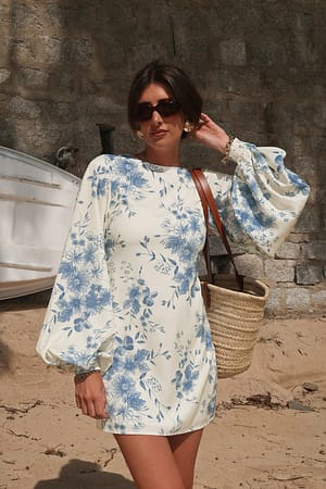 Blue Flower Print Robe mini à manches ballon