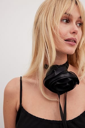 Black Big Flower Necklace