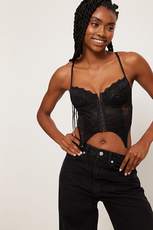 Black Corset en dentelle forme papillon