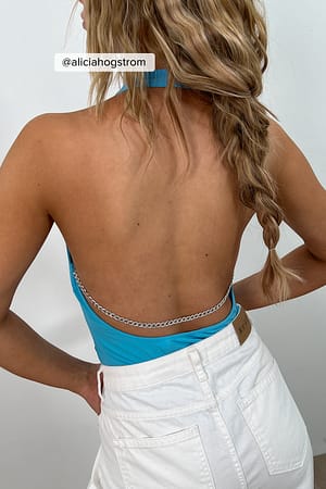 Light Blue Body avec chaîne