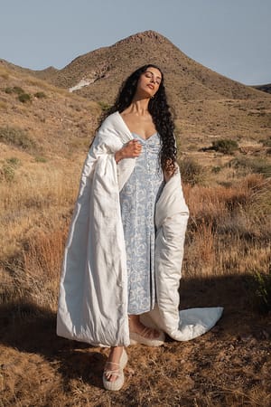 Ash Floral Robe mi-longue boutonnée sur le devant en mousseline