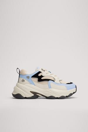 Creme/Light blue Baskets chunky à contrastes