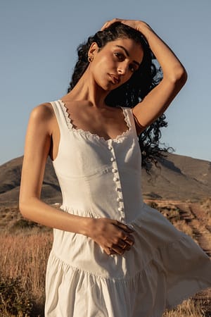 White Robe courte boutonnée avec haut style corset