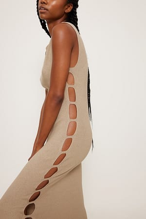 Beige Robe longue en maille à découpes