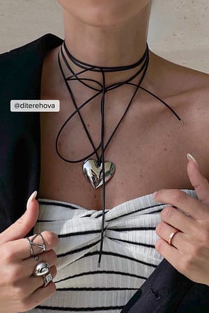 Black Collier pendentif cœur