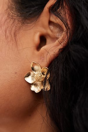 Gold Boucles d'oreilles avec fleur