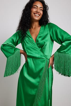 Dark Green Robe mi-longue en tissu satiné à franges