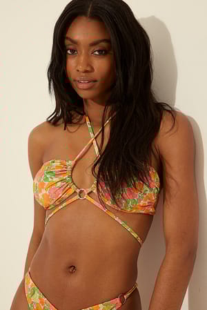 Coral Flower Print Haut de bikini bandeau à cordon coulissant sur le devant