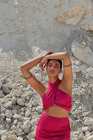 Pink Haut dos nu avec sequins