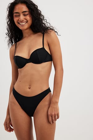 Black Culotte de bikini échancrée