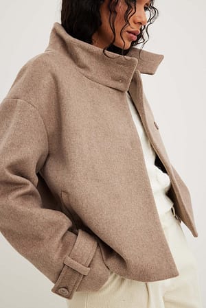 Beige Manteau boutonné à col montant