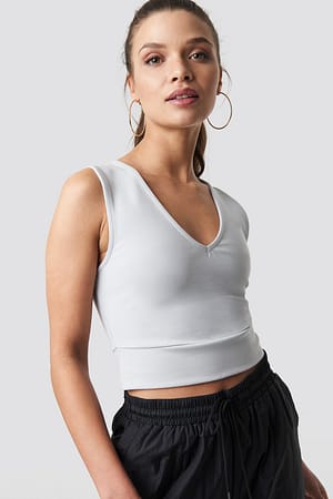 Grey Ivana Santacruz X NA-KD V-Neck Cropped Top