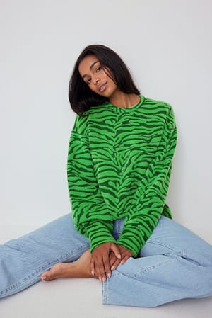 Green Zebra Print Pull en maille jacquard à imprimé