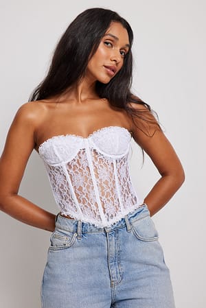 White Corset à armatures dentelle