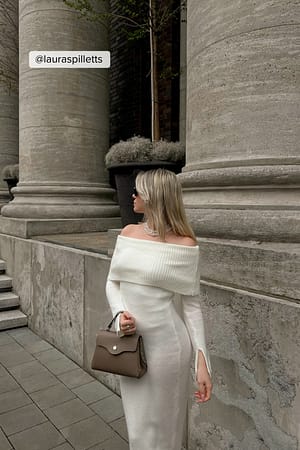 Offwhite Robe mi-longue en tricot