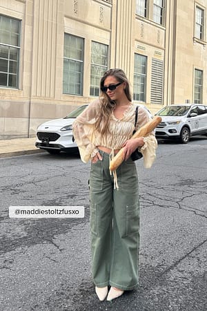 Green Jean cargo ample
