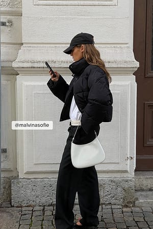Black Veste courte matelassée boutonnée recyclée