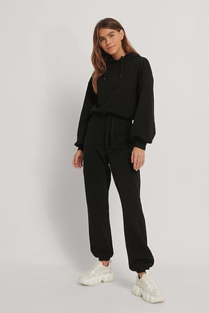 Black Handpicked x NA-KD Pantalon Ample