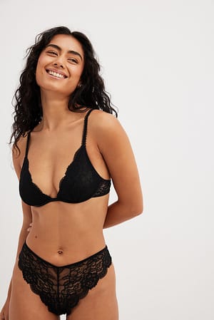 Black Culotte en dentelle taille mi-haute