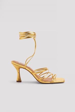Gold Chaussures à talon avec brides fines