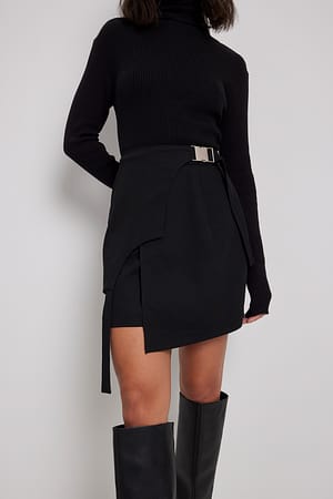Black Mini jupe à détail boucle asymétrique
