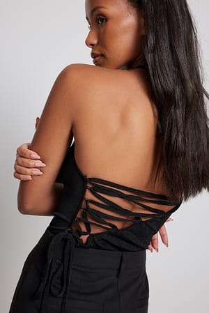 Black Body asymétrique à laçage