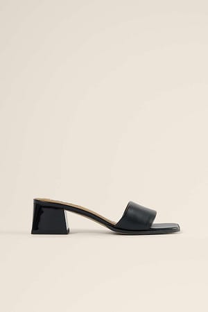 Black Mules basiques à talons carrés