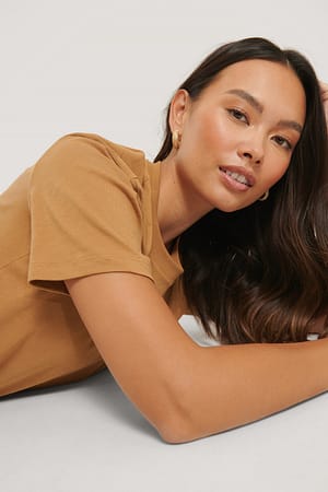 Tan Tee-Shirt Basique
