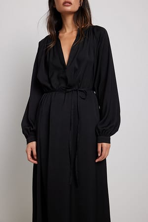 Black Robe midi détail ceinture