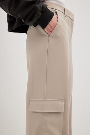 Beige Pantalon de costume style cargo