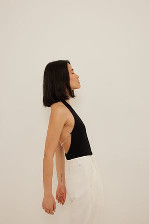 Black Body avec chaîne