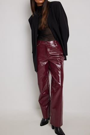 Red Wine Pantalon effet froissé en similicuir