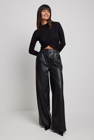 Black Haut court
