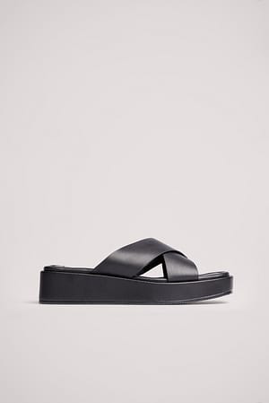 Black Claquettes à brides croisées
