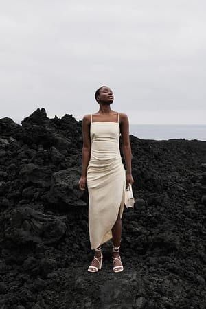 Light Grey Robe en lin drapée