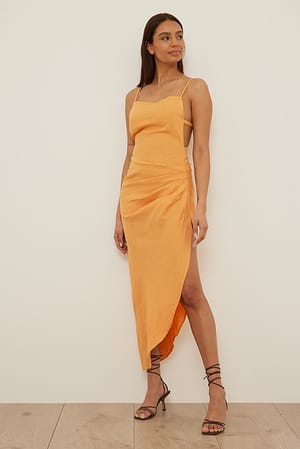 Orange Robe en lin drapée