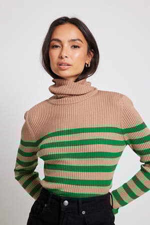 Beige/Green Pull en maille à col roulé et rayures