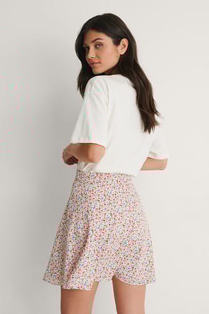 White/Red Jupe Courte