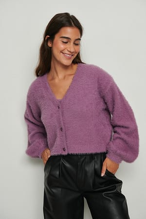 Light Lilac Pull court en tricot duveteux