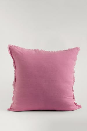 Pink Housse de coussin à bords frangés en lin