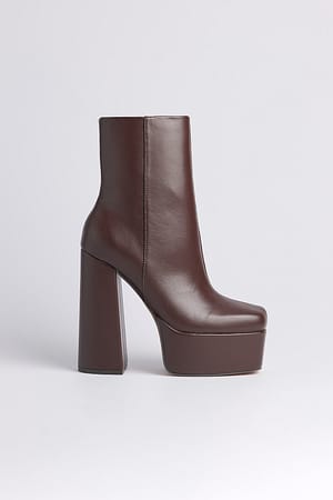 Brown Bottes à talon haut et plateforme