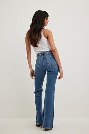 Mid Blue Jean taille haute avec coupe évasée